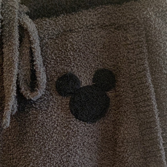 Barefoot Dreams CozyChic Carbon Disney Men's Mickey Joggers Pants Men’s Sz Small - Picture 5 of 11